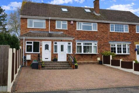 FIVE-bedroom semi-detached with self-contained ONE-bedroom annexe, Birchfield Close, Halesowen, B63 4LJ