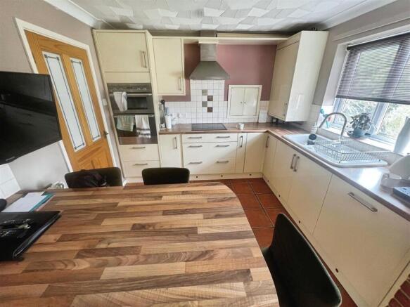 Kitchen /Breakfast Room