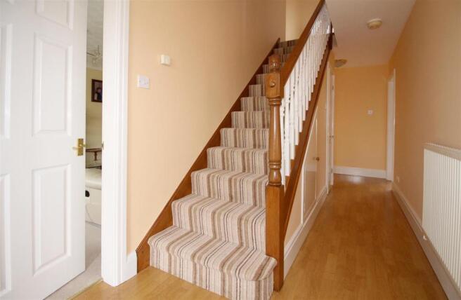 6002_Fern Close.jpg