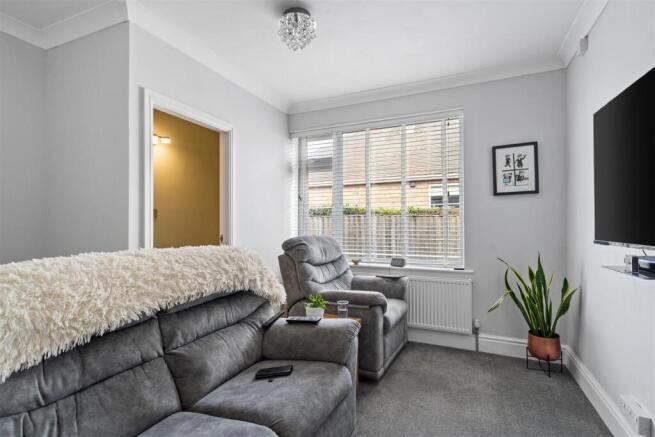 4 bed Detached Bungalow for sale Image 10