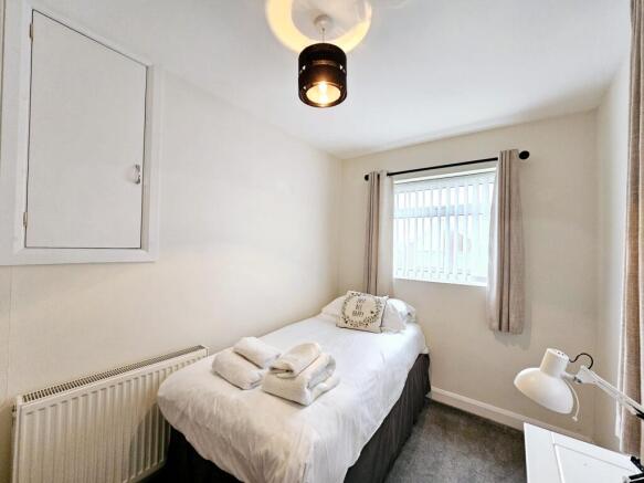 2 bed Detached Bungalow for sale Image 9