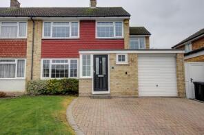 4, Aylesham Way, Yateley GU46 6NR