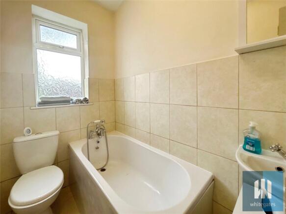 3 bed Terraced to rent Image 4