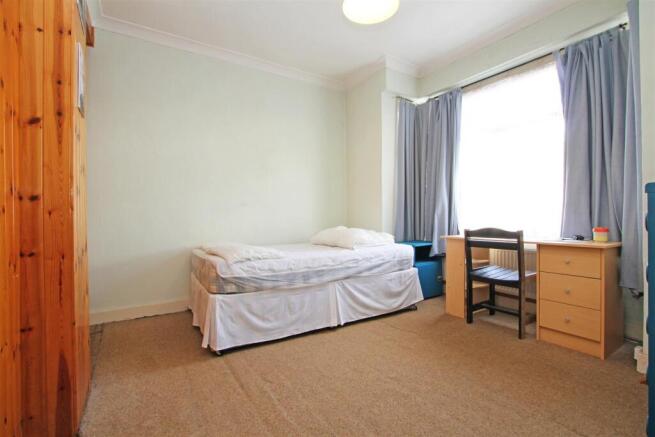 57 Kenlor Road bedroom 1.jpg