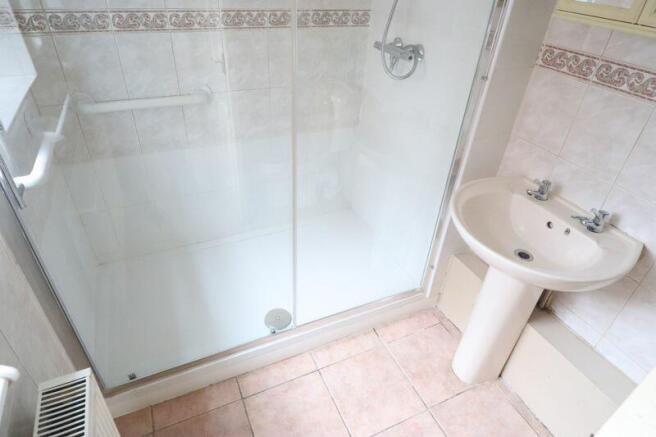 GROUND FLOOR SHOWER ROOM