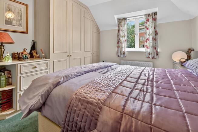 2 bed Apartment for sale Image 10