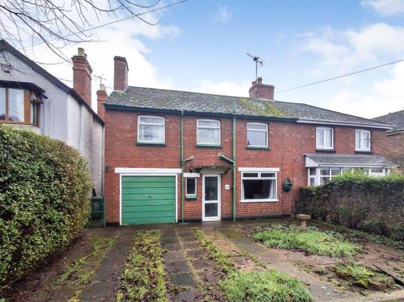 3-bed semi-detached on Aggborough Crescent, Kidderminster, Worcestershire, £220,000