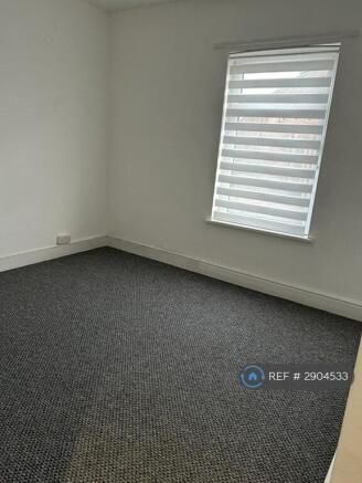 2 bed End of Terrace to rent Image 8