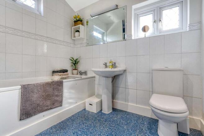 FAMILY BATHROOM