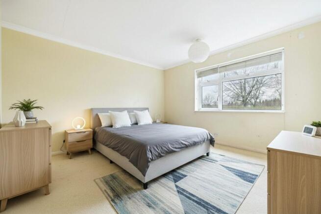 Rixman Close, Maidenhead, Berkshire, SL6 photo 4