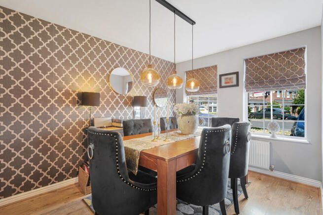 4 bed Detached for sale Image 4