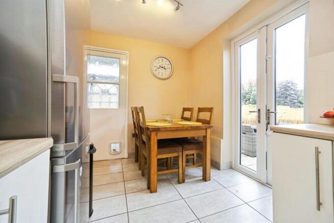 2 bed Semi-Detached for sale Image 6