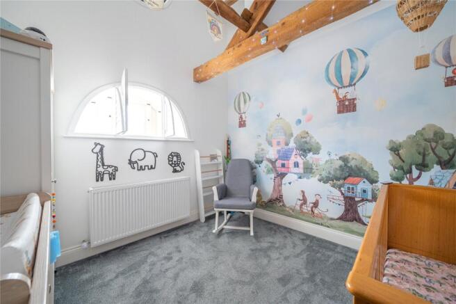 4 bed Terraced for sale Image 9