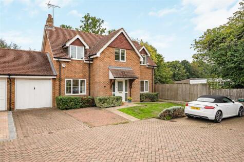 Abbottsleigh Gardens, Caversham, Reading