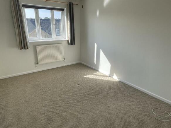 Bedroom 2.JPG