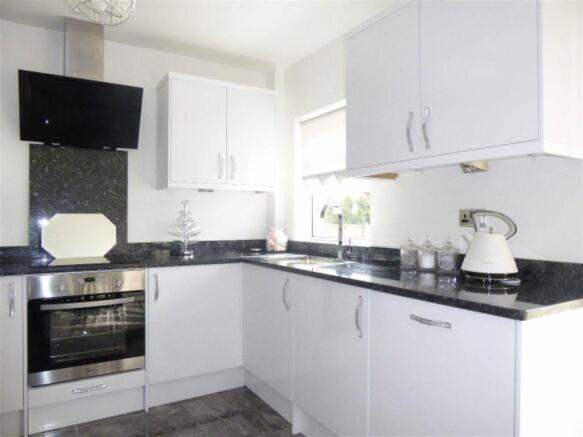 Fitted Kitchen:
