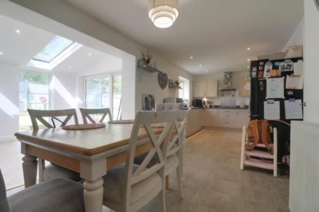 4 bed Detached for sale Image 7