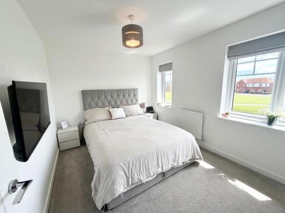 2 bed Semi-Detached for sale Image 9