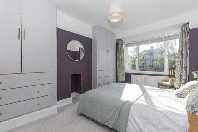 Bed 1.jpg