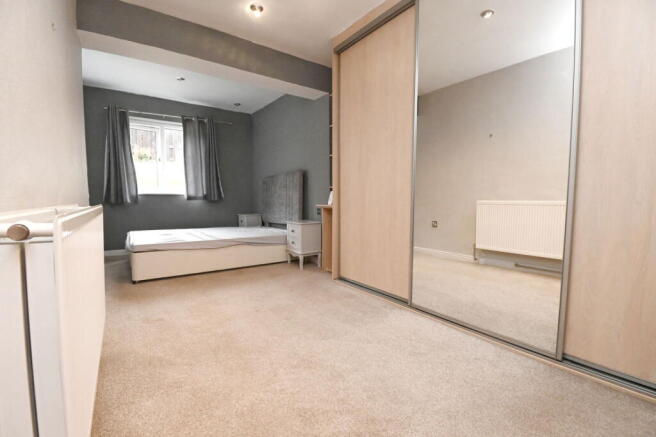 2 bed Semi-Detached Bungalow for sale Image 6