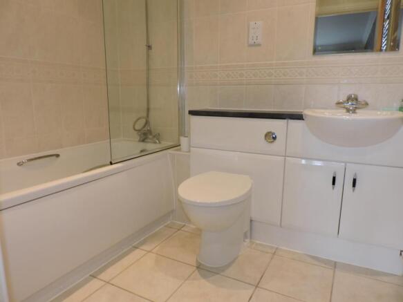 En-suite bathroom
