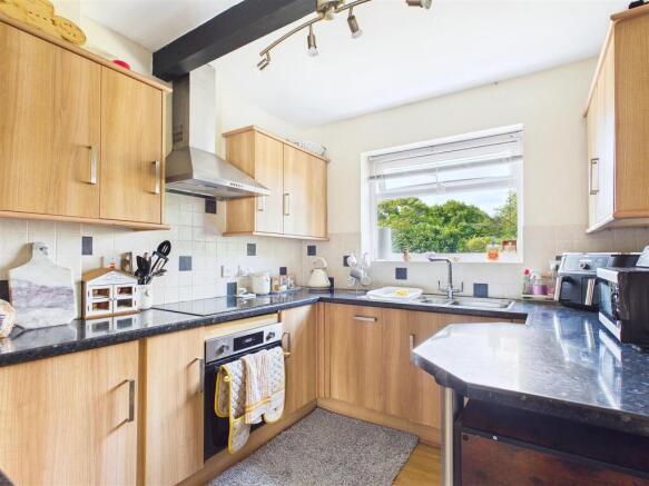 Kitchen / Breakfast Room