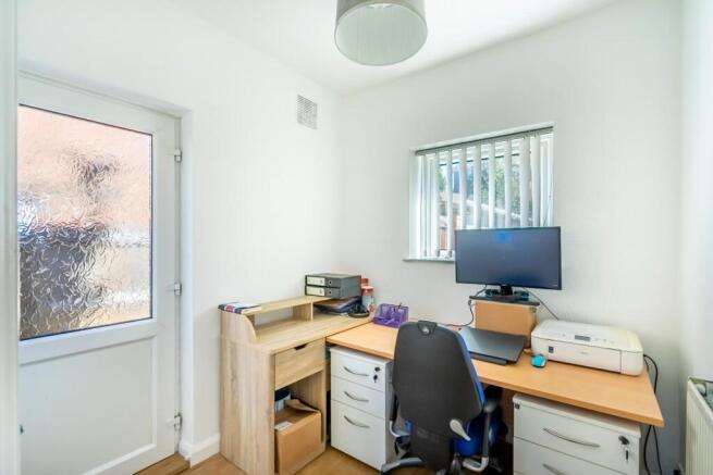 3 bed Semi-Detached for sale Image 5