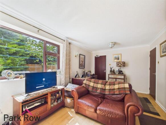 4 bed Detached for sale Image 9