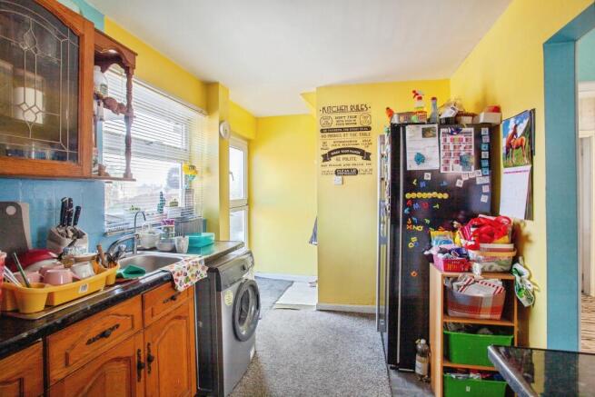 3 bed Semi-Detached for sale Image 5