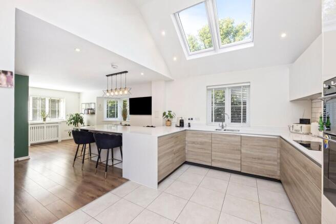 Kitchen/ Dining Area