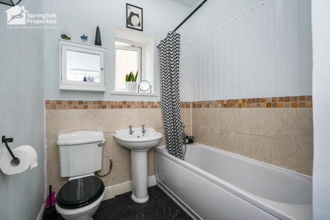 2 bed Terraced for sale Image 12