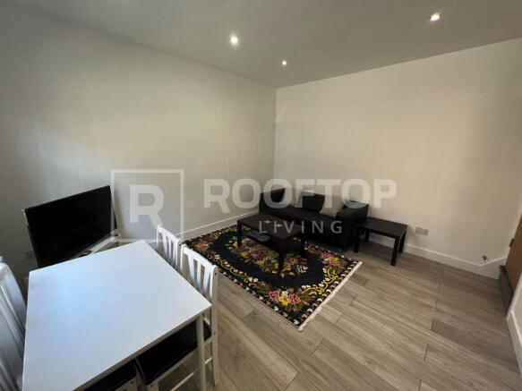 2 bed House to rent Image 9