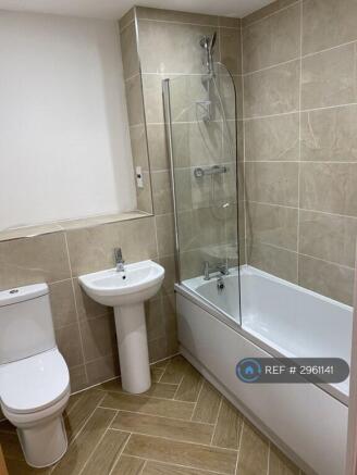 Main Bathroom 2
