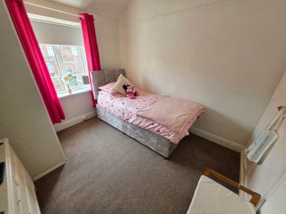 2 bed Terraced for sale Image 11