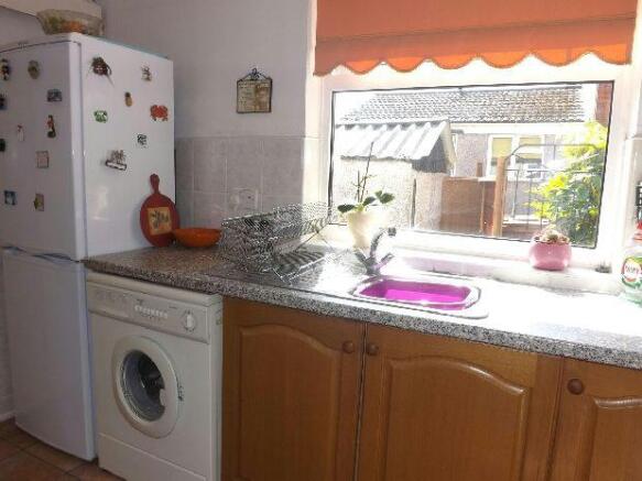 Kitchen pic 2