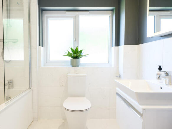 4 bed Detached for sale Image 7
