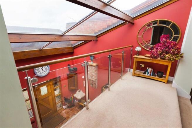 GALLERIED LANDING
