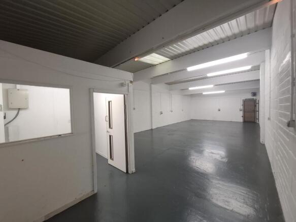 Unit 8 Bowerhill 1.JPG