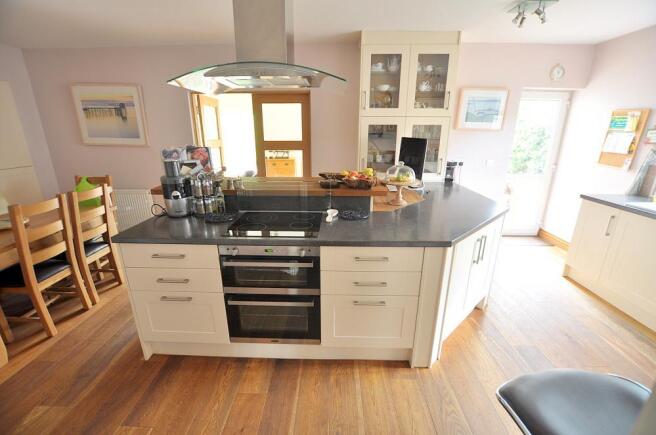 Kitchen/Breakfast Room