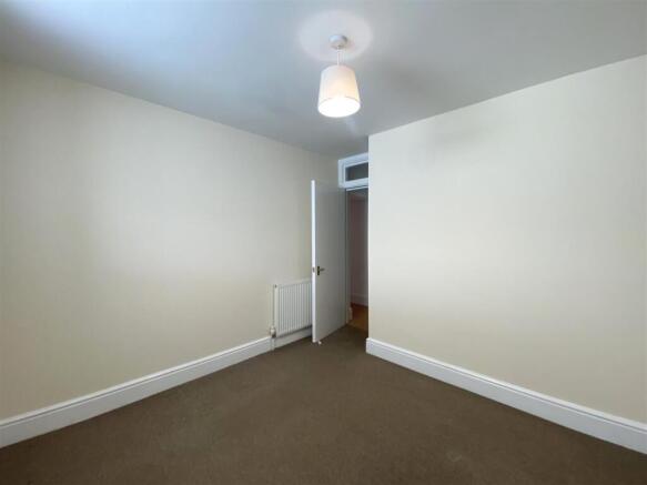 BEDROOM.jpeg