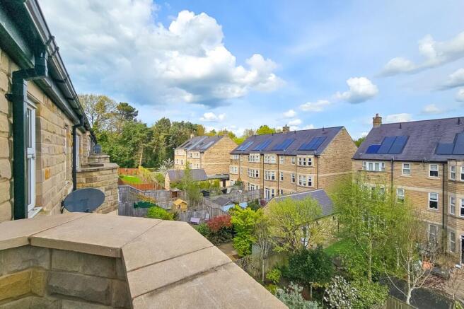 4 bed Town House for sale Image 8