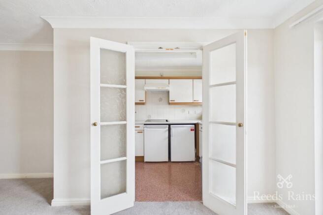 2 bed Apartment for sale Image 12