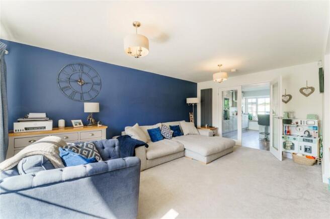 4 bed Detached for sale Image 9
