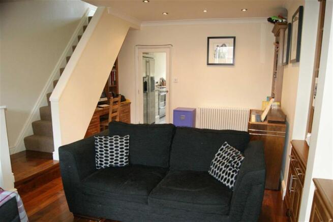 Lounge/Dining Room: