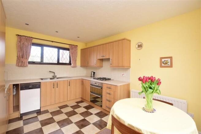 Kitchen/ Breakfast Area