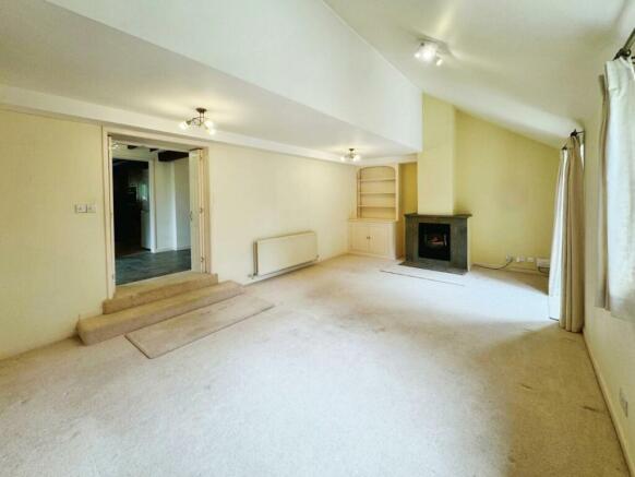 9149a507-Living.jpg
