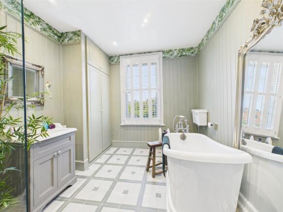 bath & shower room