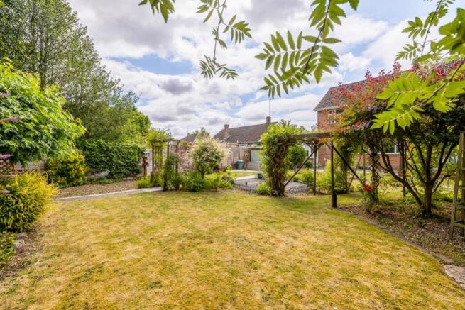 11 Balmoral Avenue (Spalding)-13