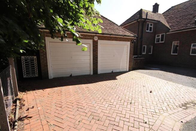 Garage 1
