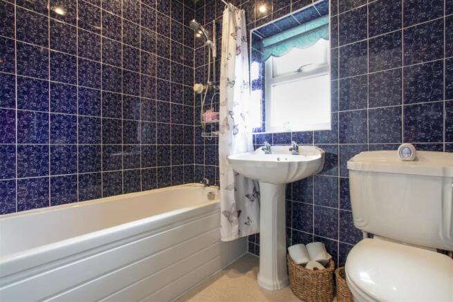 Bathroom.jpg